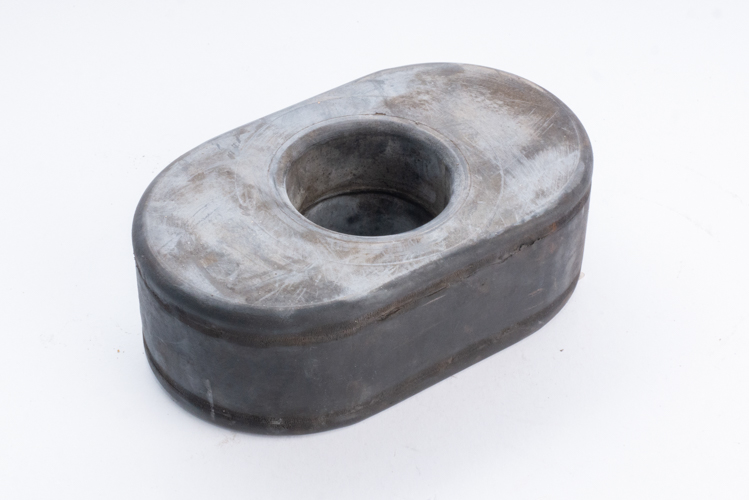 Vonószerkezet gumibetét  9,5 t 145x87x50mm d=50mm